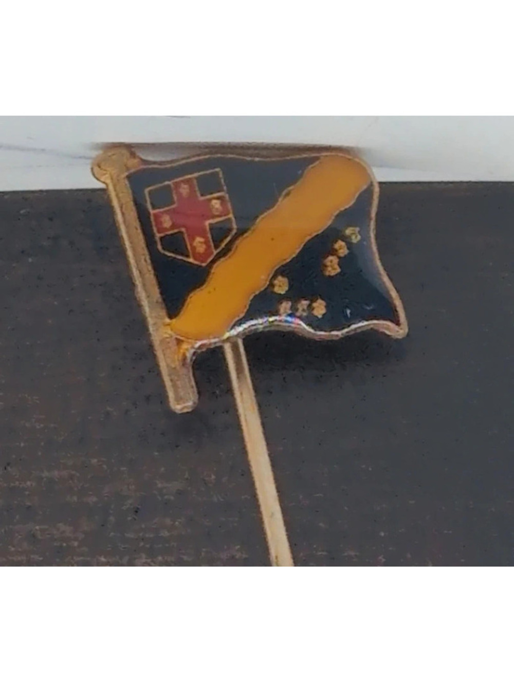 VTG Australian Maritime Burgee Enamel Stick Pin Gold Tone